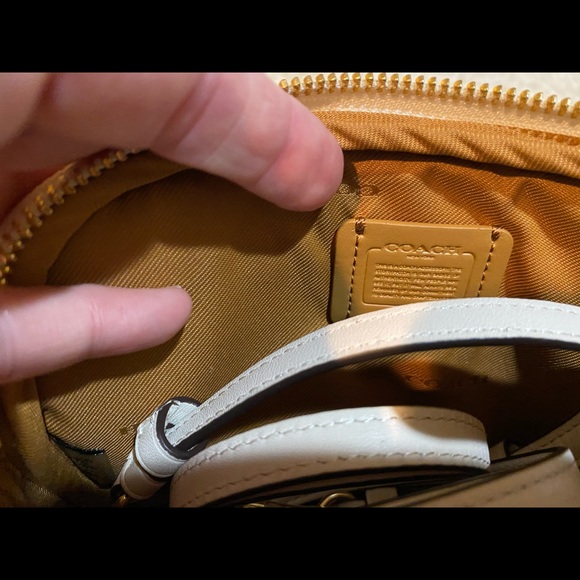 COACH
Crossbody with Patchwork Tea Rose - Picture 7 of 12